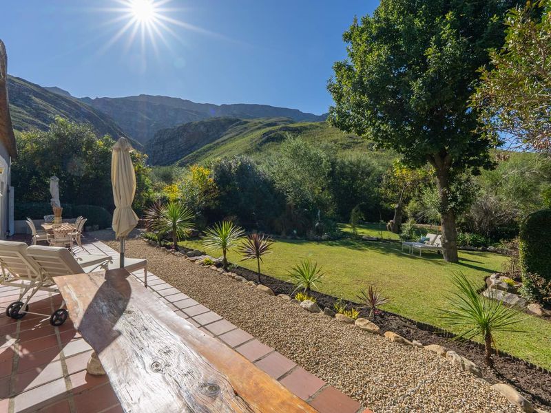 Escape the Ordinary - Photo 3