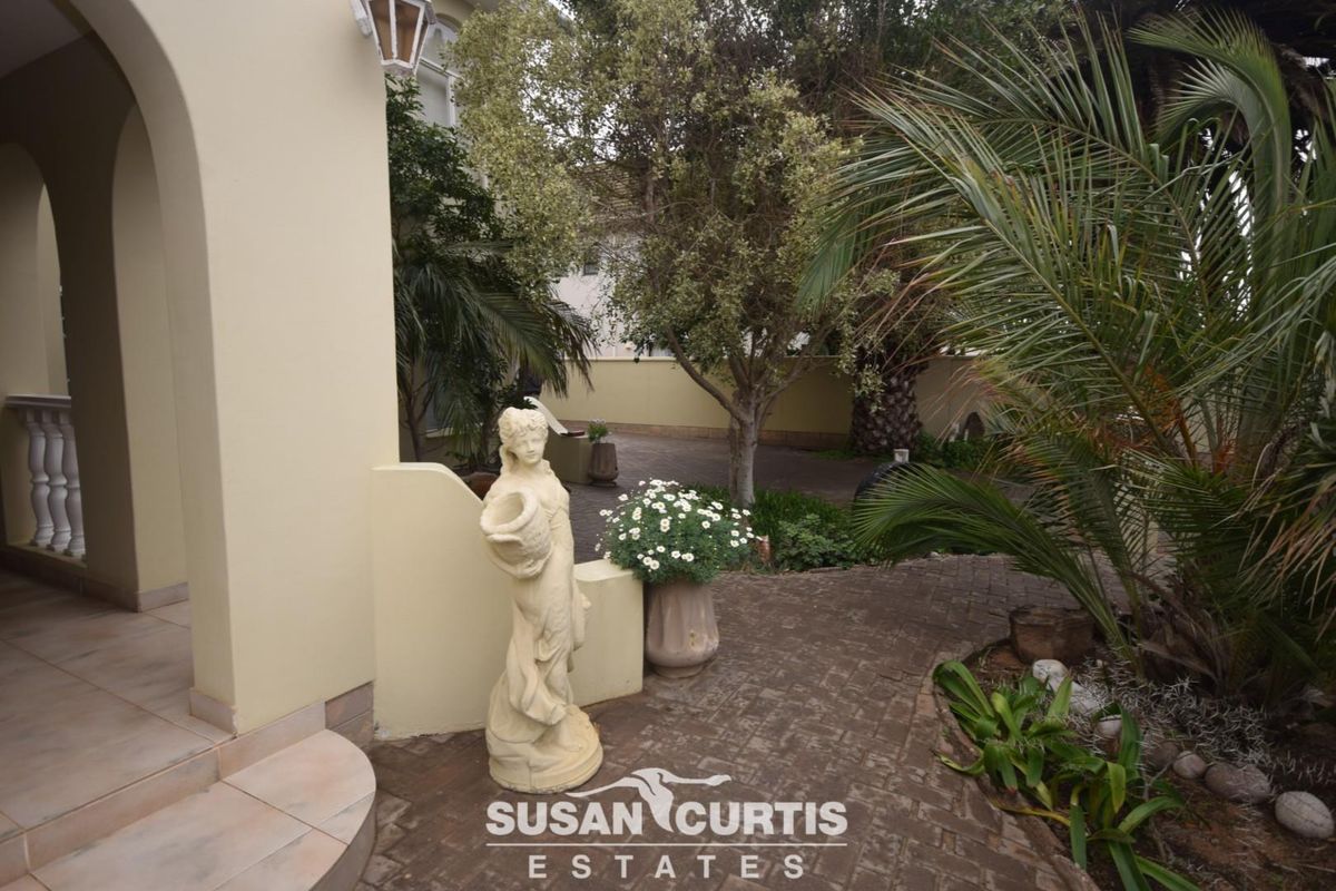 4 BEDROOM HOUSE WITH 4 FLATS FOR SALE IN HAGE HEIGHTS - Photo 2