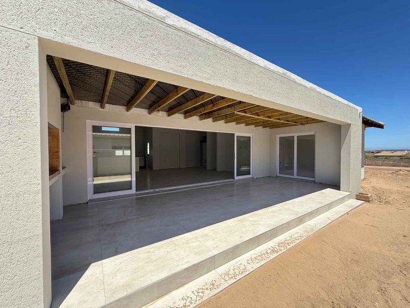 North-Facing Home in Langebaan Country Estate - Photo 3