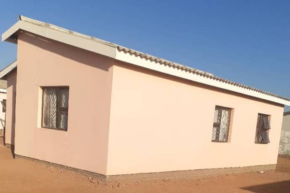 3 Bedroom House - Photo 2