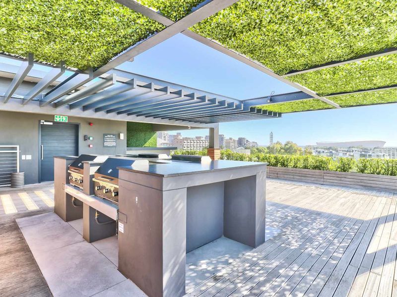 Investment Opportunity | Rooftop Pool with Views | Airbnb Ready - Photo 9
