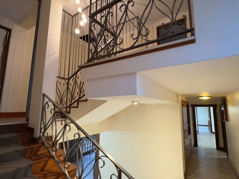 Bramley Brilliance – A Mansion Made for Legacy Living - Photo 6