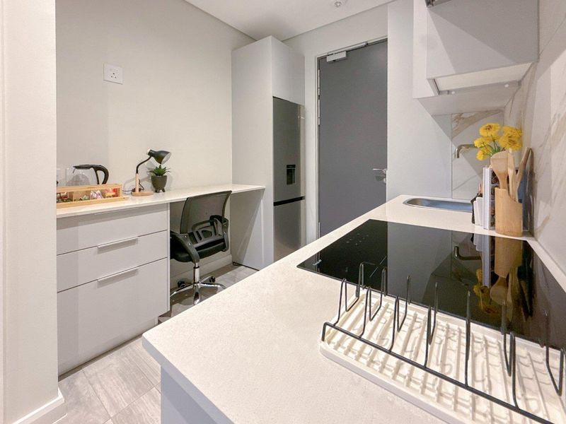 Stylish Fully Furnished 1-Bedroom Apartment | The Capital Trilogy, Menlyn Maine - Photo 5