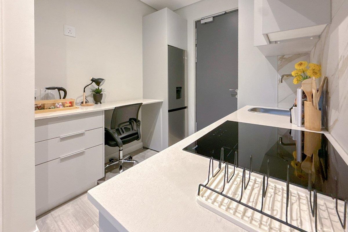 Stylish Fully Furnished 1-Bedroom Apartment | The Capital Trilogy, Menlyn Maine - Photo 5