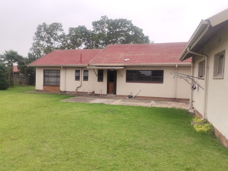 3 Bedroom House For Sale in Vanderbijlpark SE6 - Photo 3