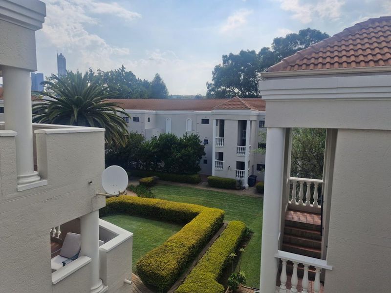 Top floor 1 bedroom in central Sandown position - Photo 9