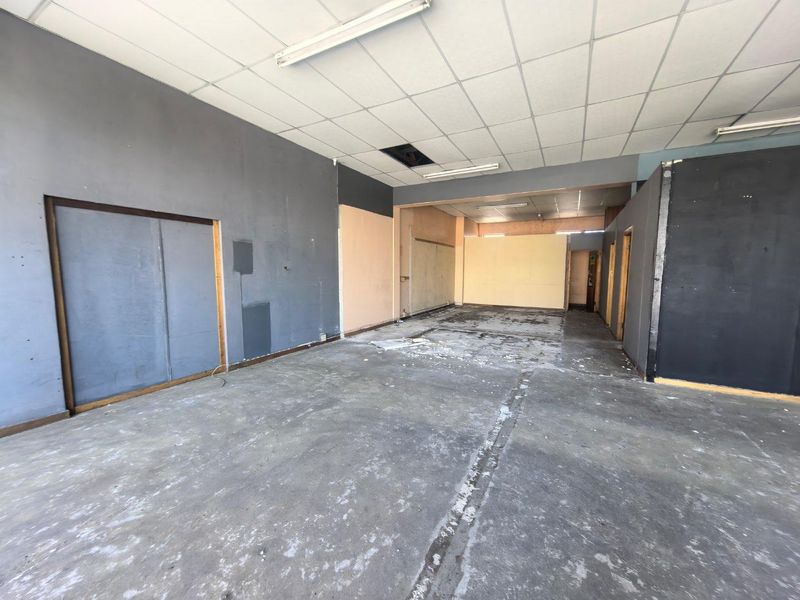 125m2 space available to let - Photo 3