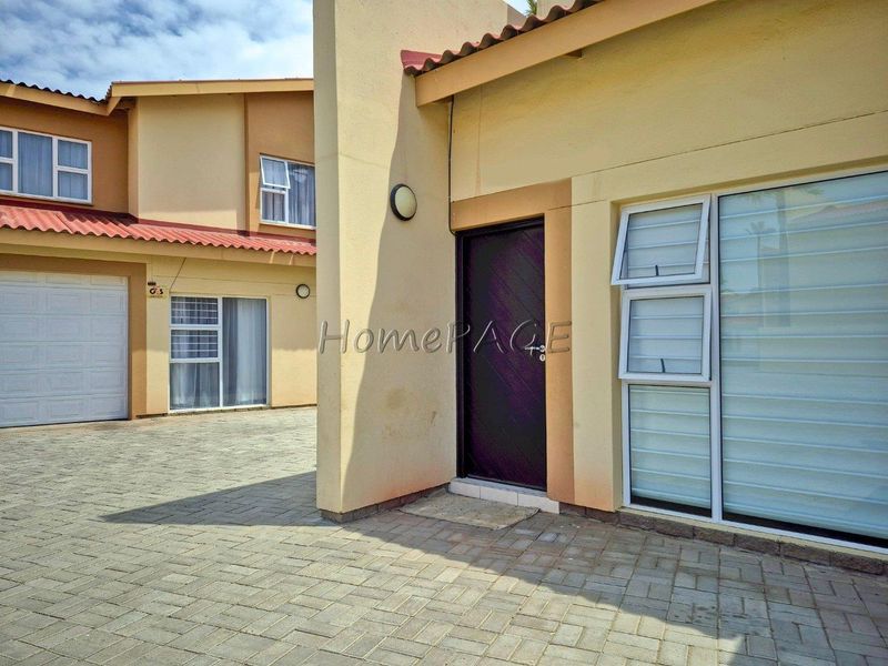 Fairway Estates, Walvis Bay:  Unit in Tamar Village is for Sale - Photo 2
