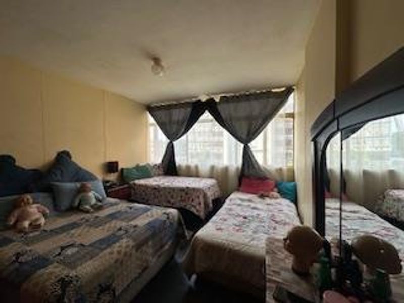 Smart Investment: Sunnyside 1-Bedroom! - Photo 8