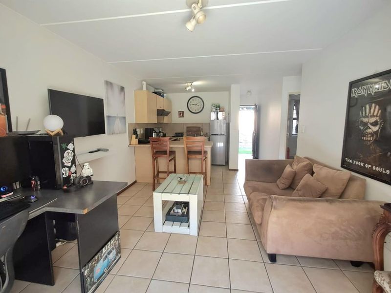 2 Bedroom Townhouse in Noordhang - Photo 5