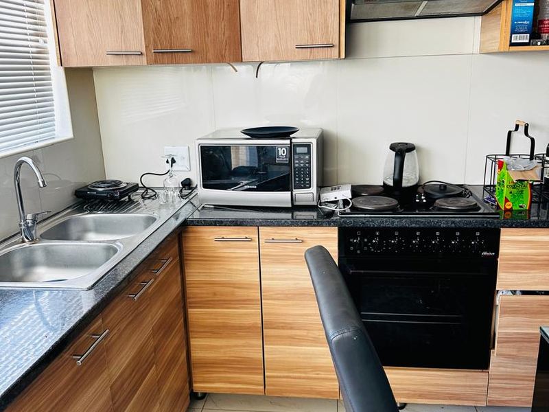 2 bedrooms flat available for sale in Spring Court, CBD behind Shoprite, Walvis Bay - Photo 2