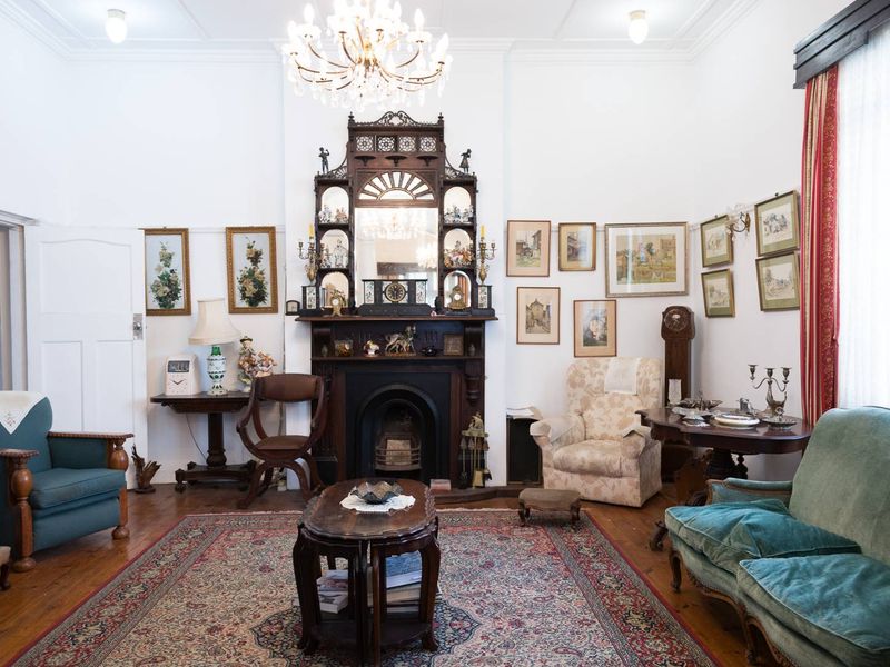 Heritage Charm with Table Mountain & Lion’s Head Views in Vredehoek - Photo 4