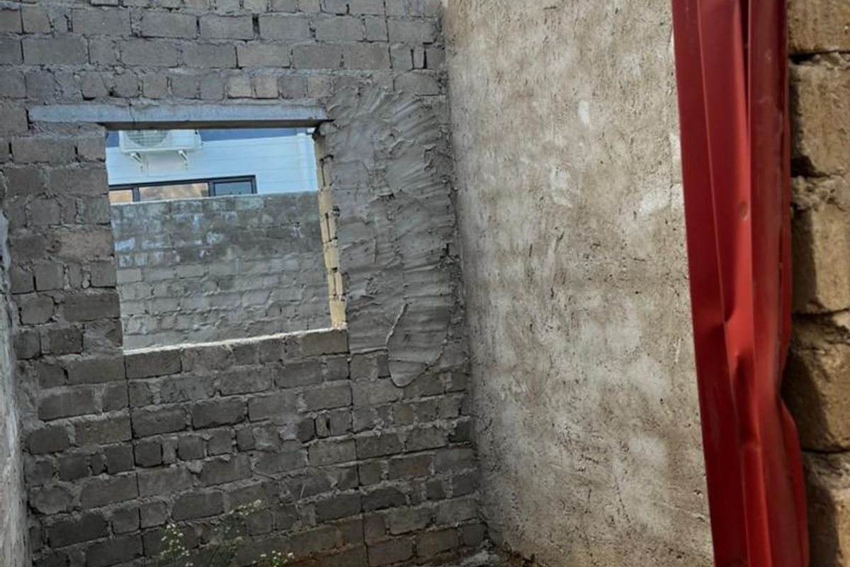 4 Bedroom House For Sale in Academia - Photo 5