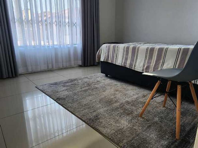 3 Bedroom House For Sale in The Orchards - Photo 2