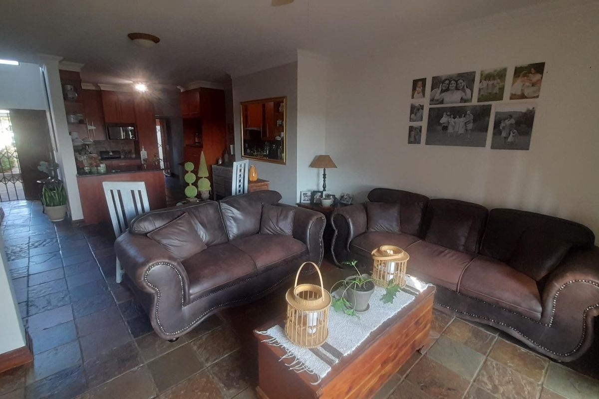 "Your Dream Home Awaits: 2-Bedroom Apartment in Melodie Waters" - Photo 5
