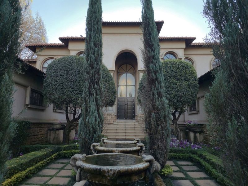 Tuscan Villa where elegance meets luxury - crafted for family, lifestyle, and prestige. - Photo 1
