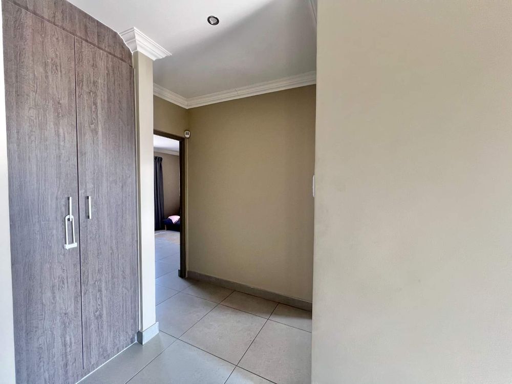Passage and linen cupboard 