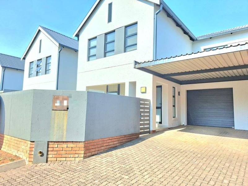 Stunning 3 bed garden duplex in Pinehaven - Photo 2