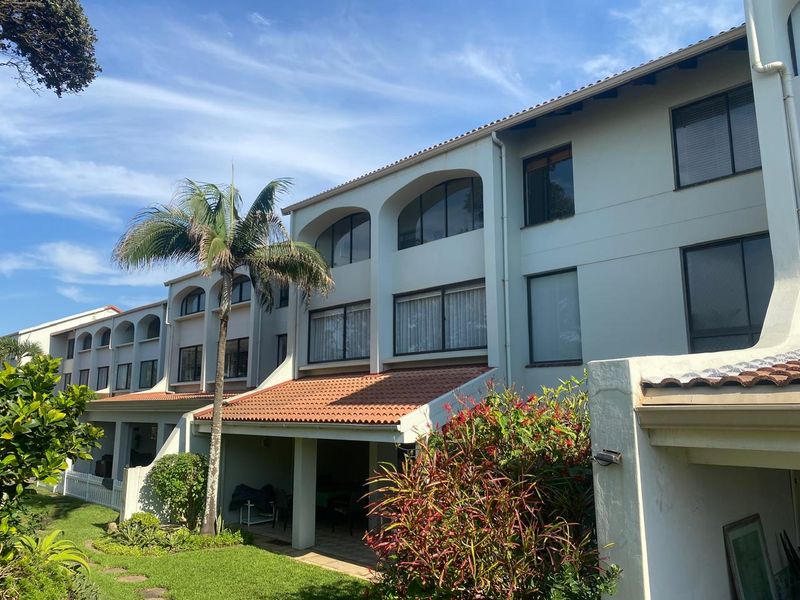 Furnished, 3 bedroom beachfront apartment to let - Photo 3