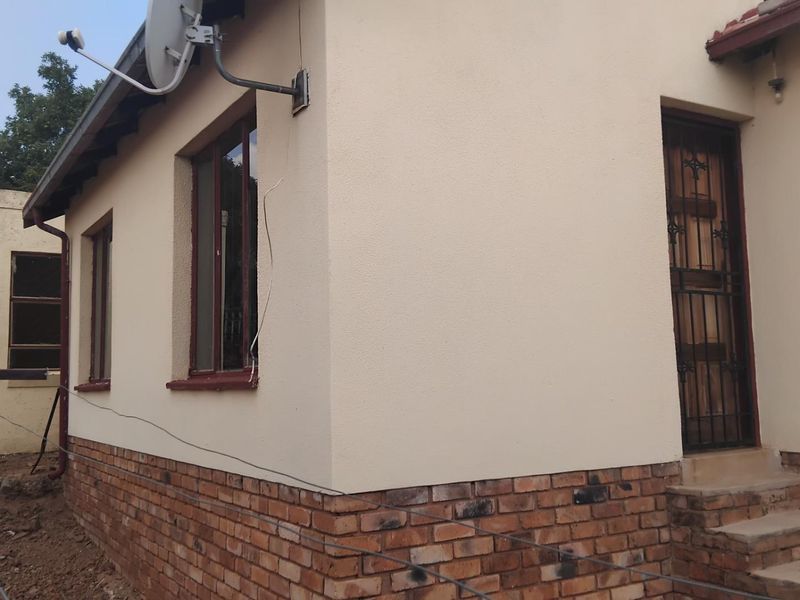 2 Bedroom House for Sale in Mabopane - Photo 4