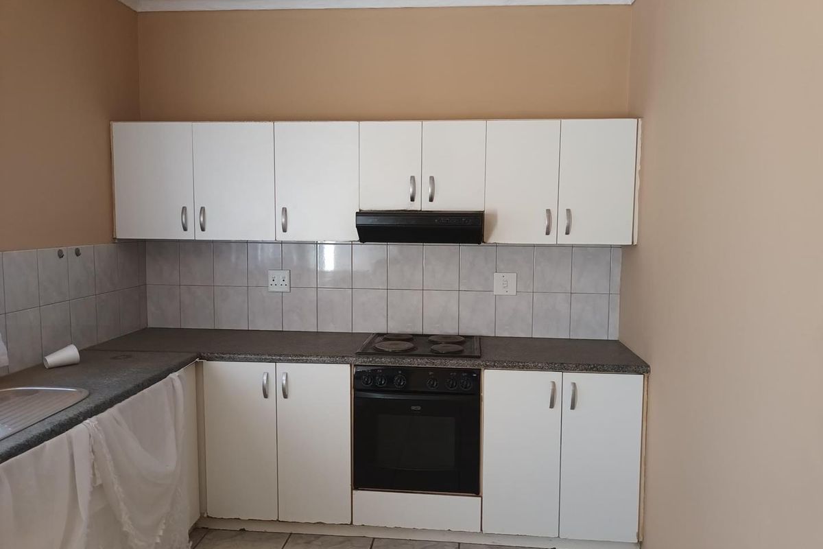 3 Bedroom House For Sale in Rehoboth - Photo 4