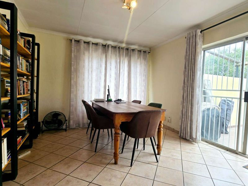 First Floor Apartment in a Security Complex - Photo 1