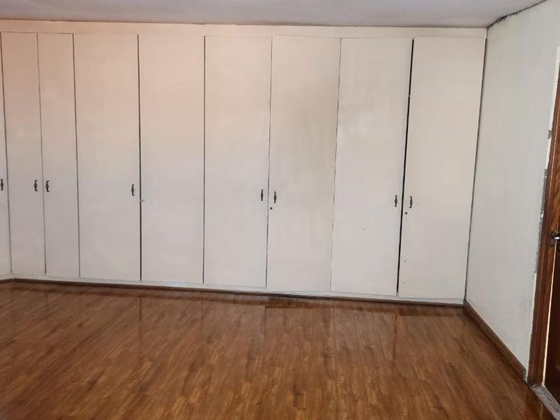 Spacious Family Home for Sale in Khayelitsha, E Section - Photo 10