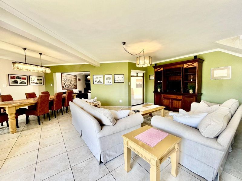 House with Duplex Flat for Sale, Vogelstrand - Photo 5