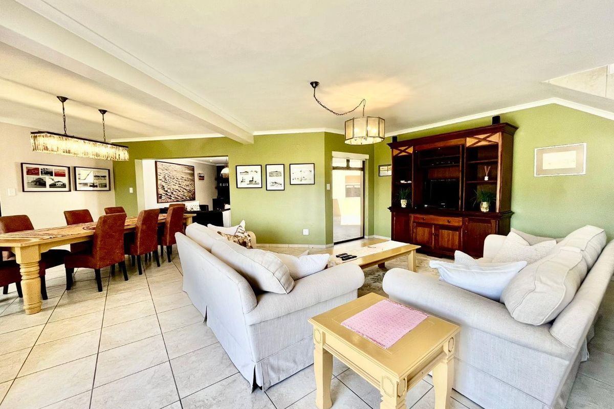House with Duplex Flat for Sale, Vogelstrand - Photo 5