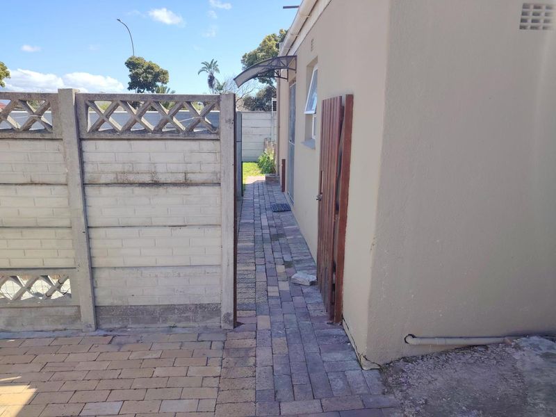 One bedroom garden cottage in Parow North - Photo 8