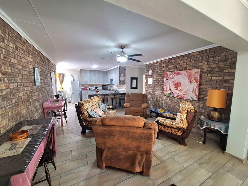 Space, Comfort and Style Combined - Photo 5