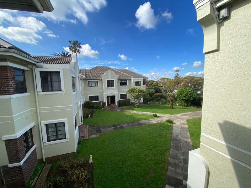 Good old fashioned Value. UCT students dream home. - Photo 8