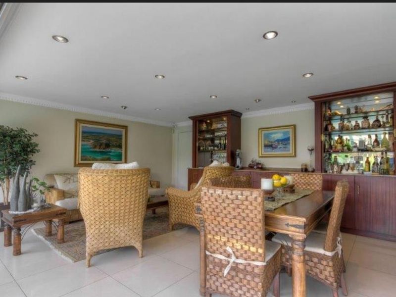 Double storey 5 bedroom cluster home in an ultra secure complex - Photo 3