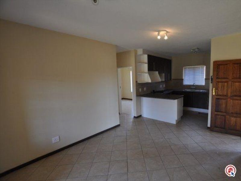 2 bedrooms Apartment in MOOIKLOOF RIDGE - Photo 3