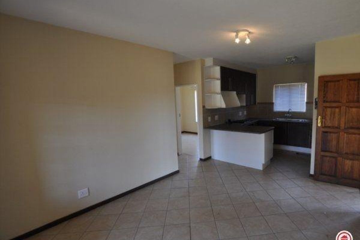 2 bedrooms Apartment in MOOIKLOOF RIDGE - Photo 3
