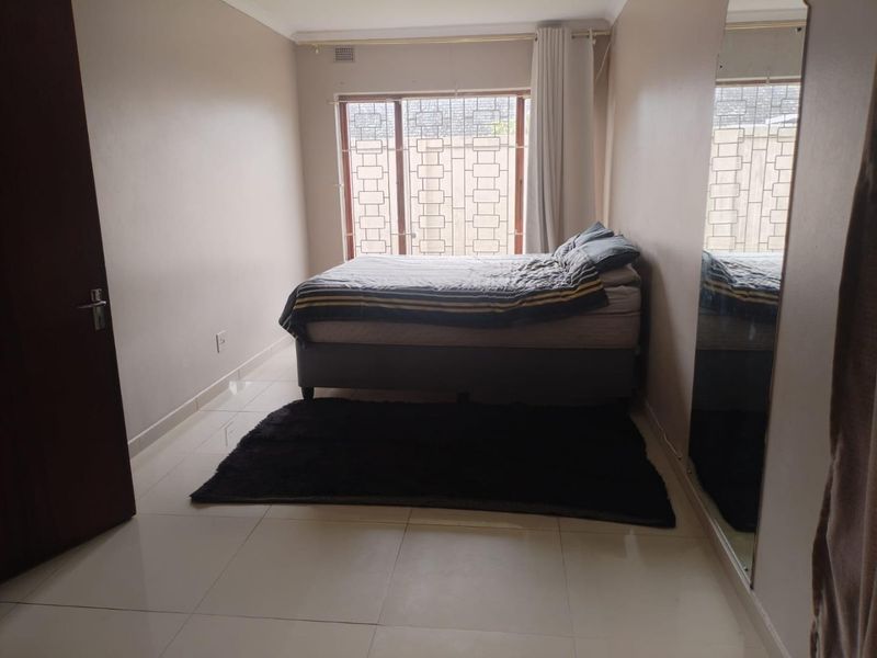 Charming 3 Bed Home with Flatlet and Garden in Woodhurst - Photo 9