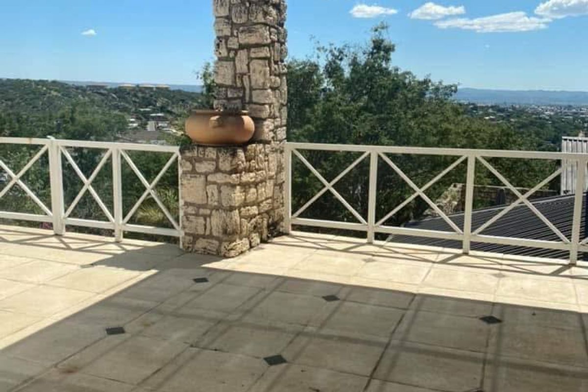 Klein Windhoek- For Sale- N$6 800 000 - Photo 5