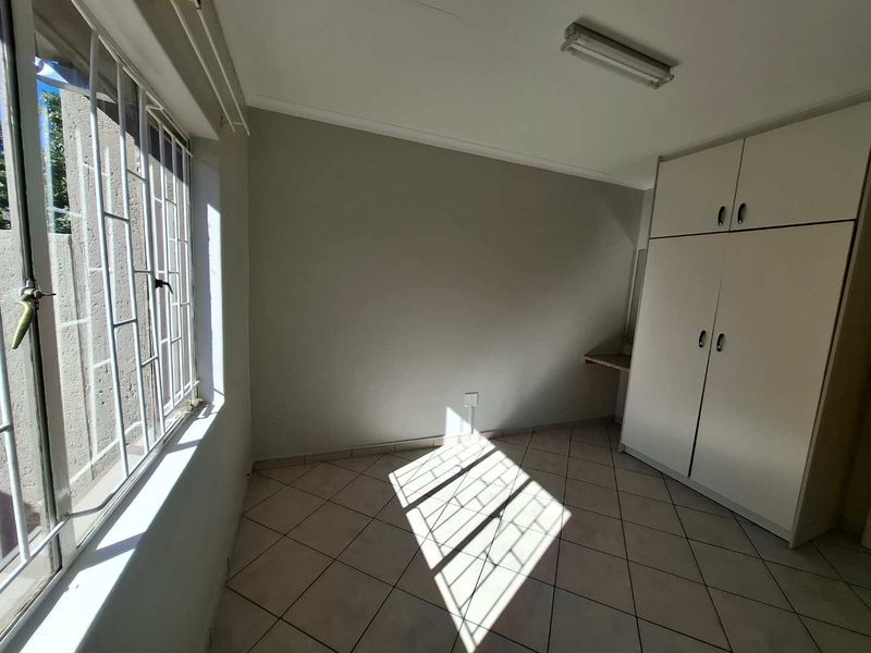 🏡 Last Chance to Secure an Affordable Property! - Photo 5