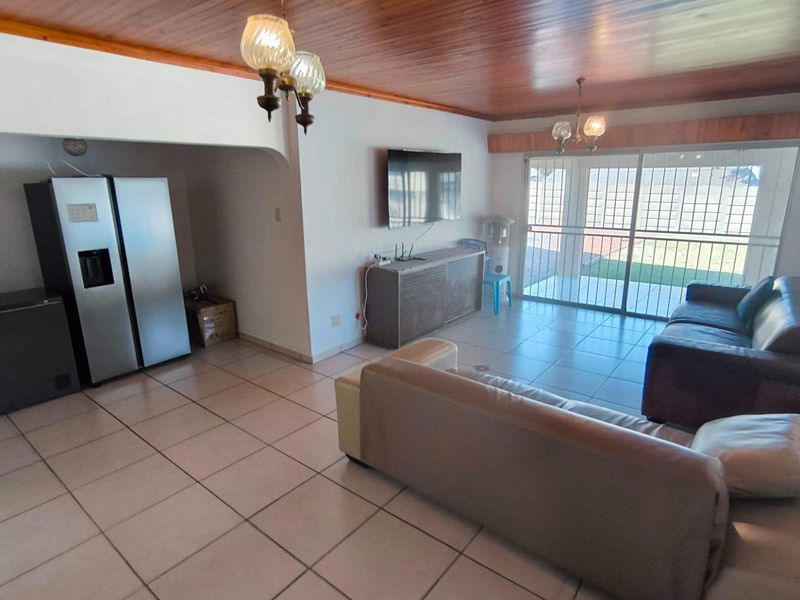 TOP Position! Close to all amenities! - Photo 3
