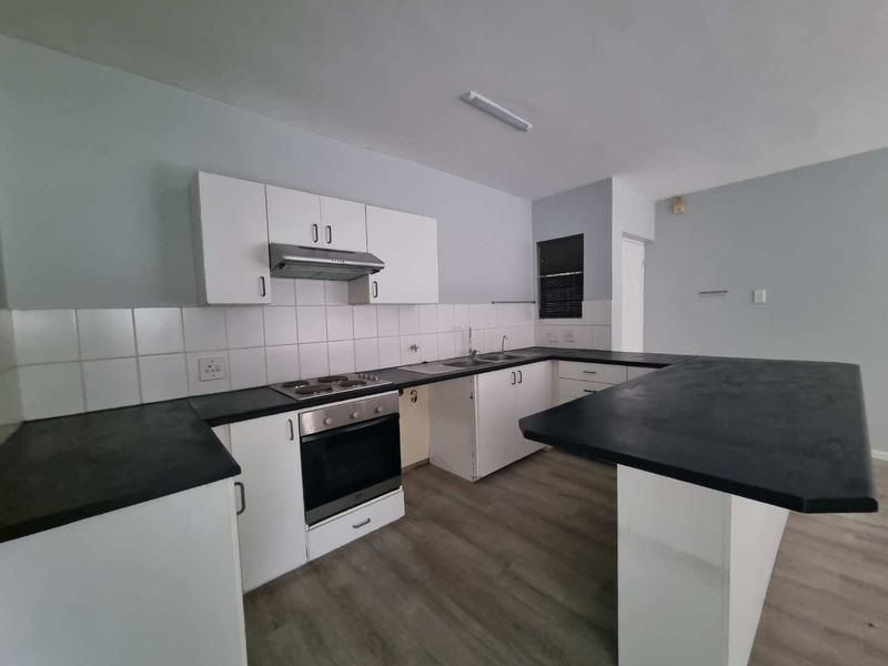 Ground floor Apartment to Let - Photo 6