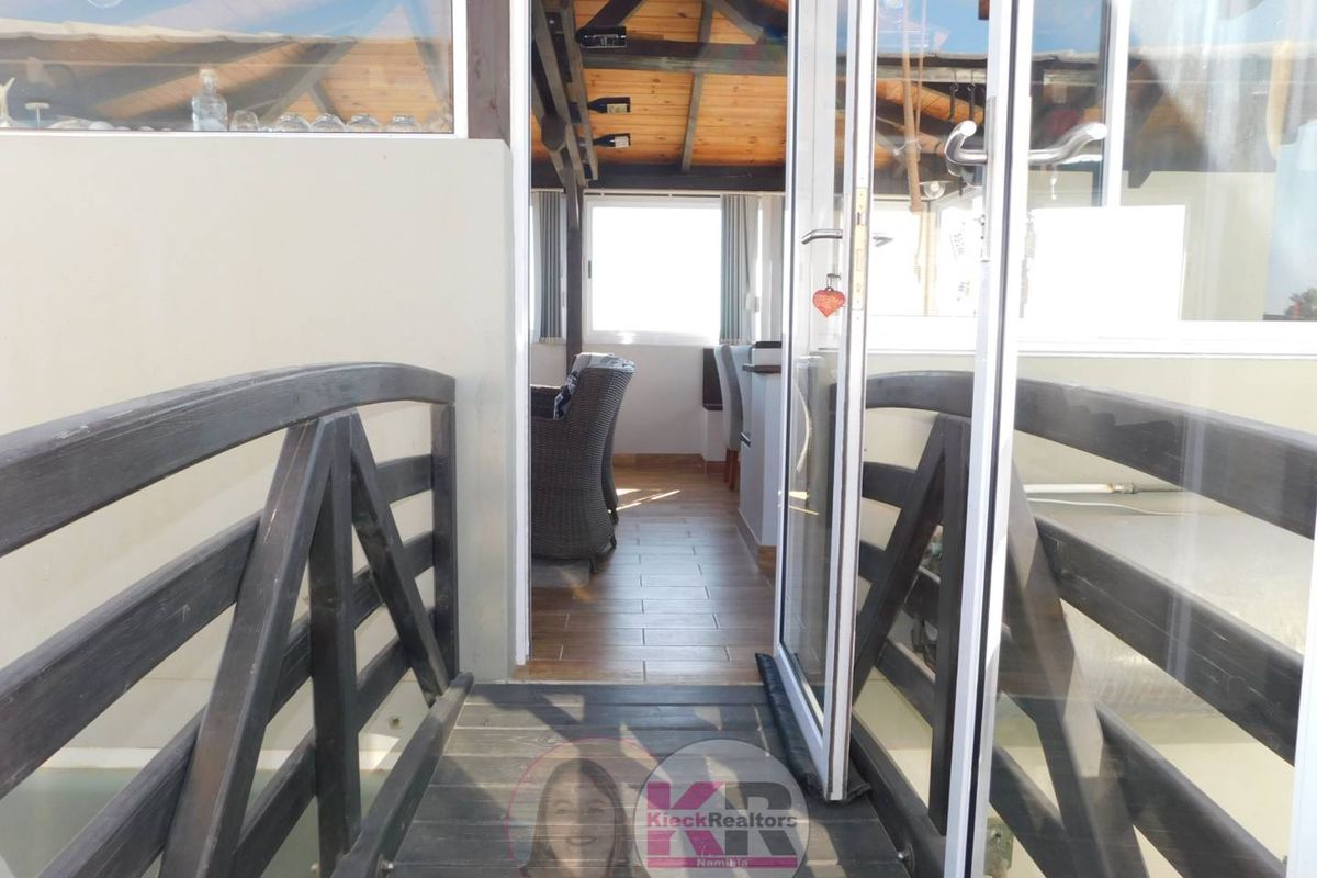 One of a kind : Fully furnished - Photo 5