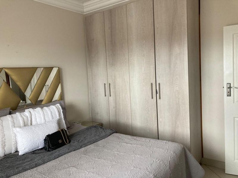 Your Dream Home: Elegant, Functional & Move-In Ready - Photo 7