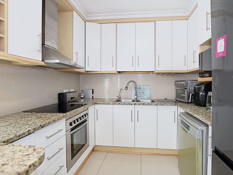 Designed For Living – Perfect Entertaining - Photo 4