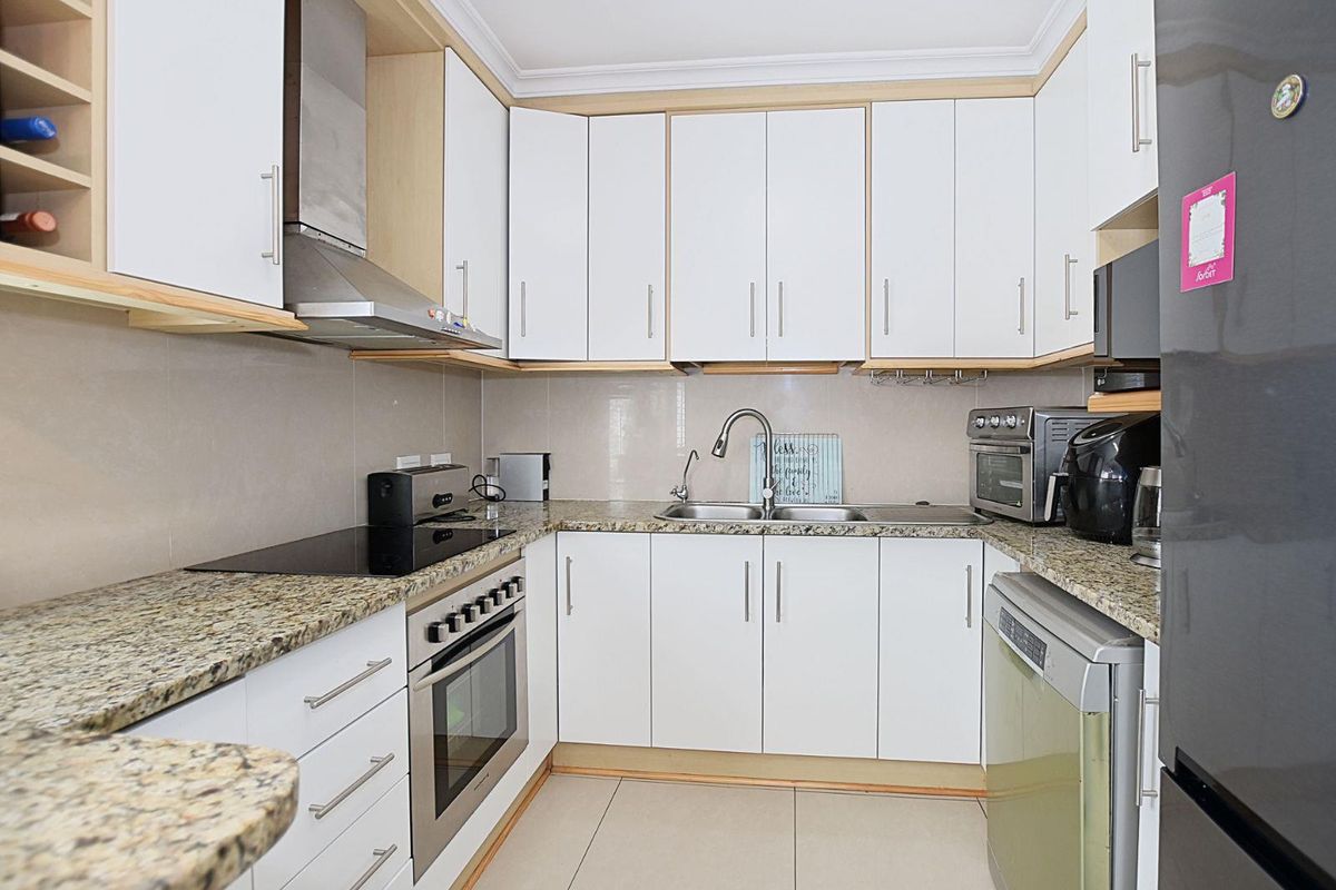Designed For Living – Perfect Entertaining - Photo 4