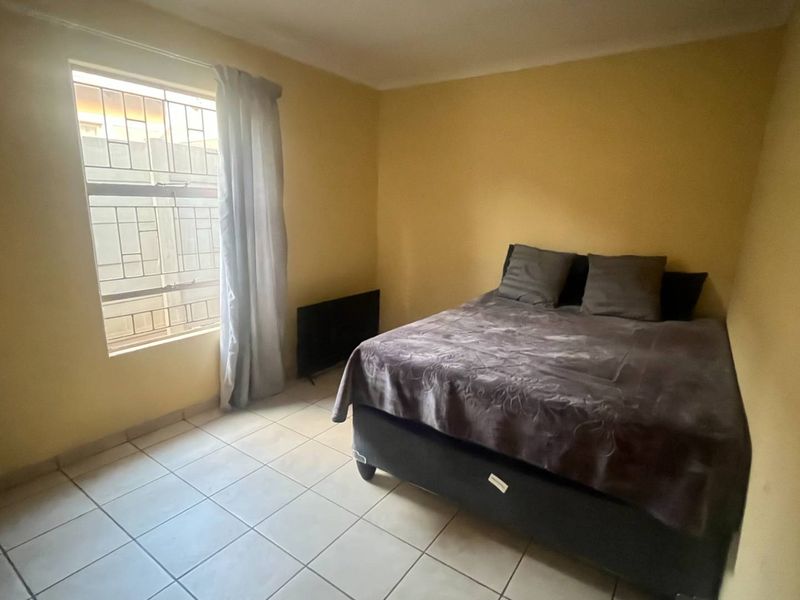 House in Leopard Rest Estate - Photo 6