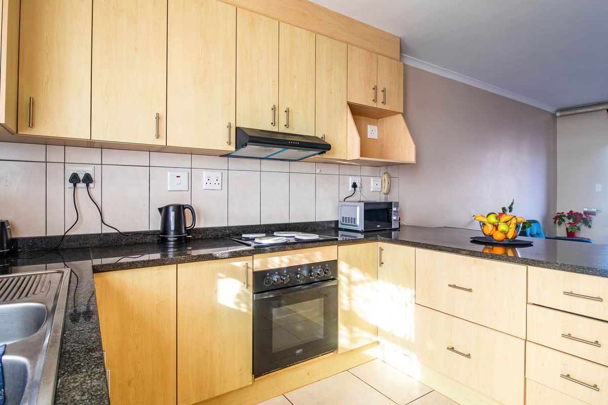 Seaside Escape – Comfort with Coastal Charm and Lifestyle Perks - Photo 3