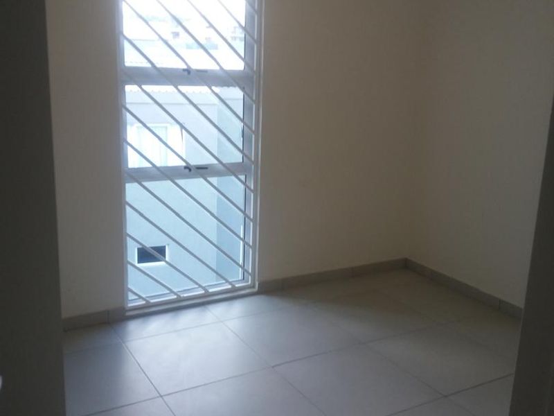 2 Bedroom Apartment for sale in Rocky Crest - Photo 5