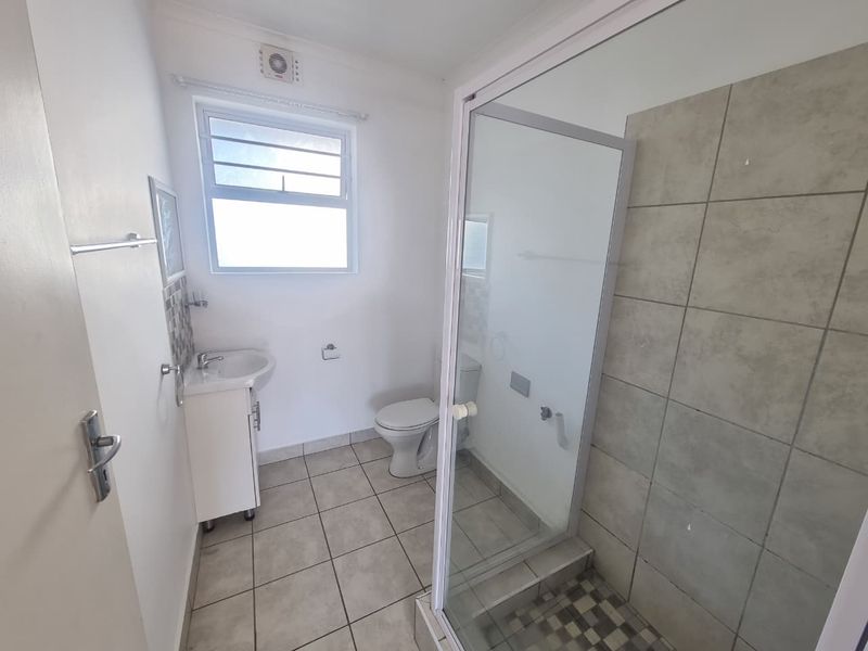 Bachelor Apartment for Rent in Boston, Belville - Photo 9