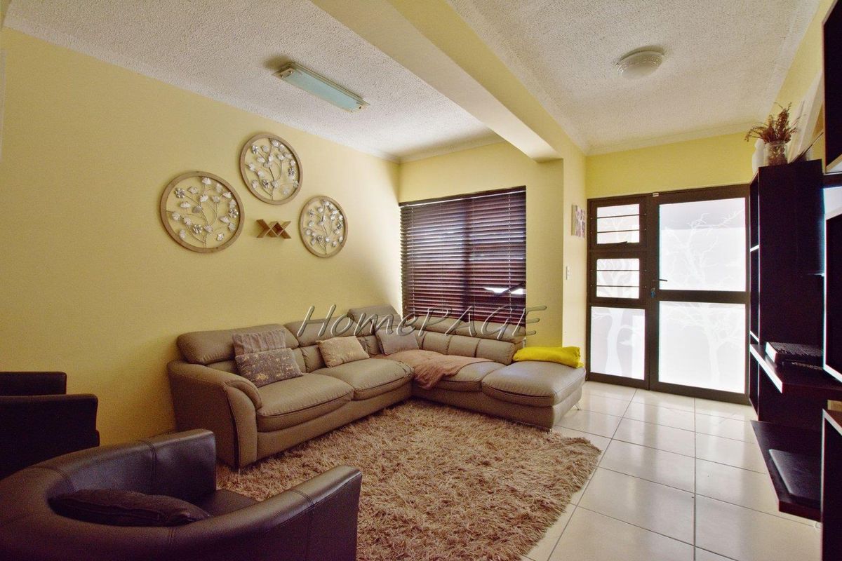Central, Walvis Bay:  Townhouse in Villa Grande is for Sale - Photo 3
