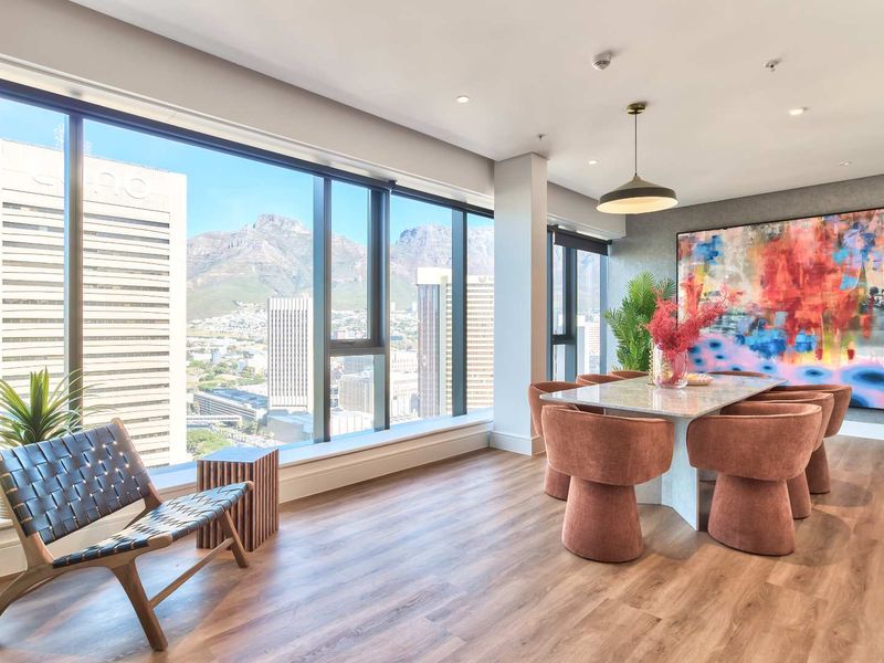 Spectacular 3-Storey Penthouse, Pool & Views! - Photo 5